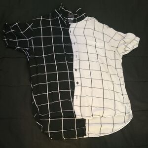 Hot Topic Black and White Casual Button Down Shirts